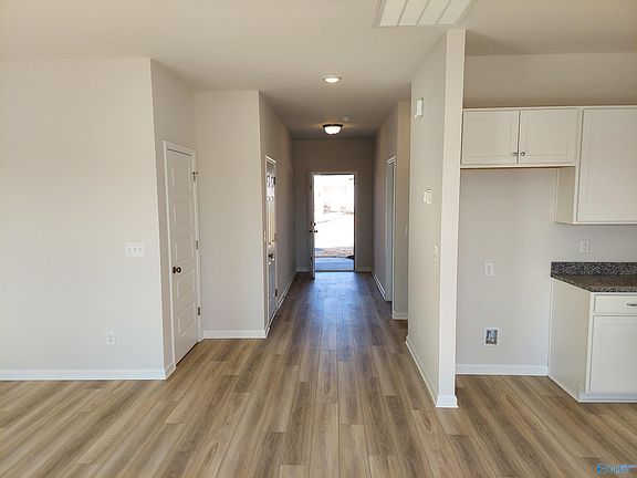 5th image of 25750 Finchley Dr