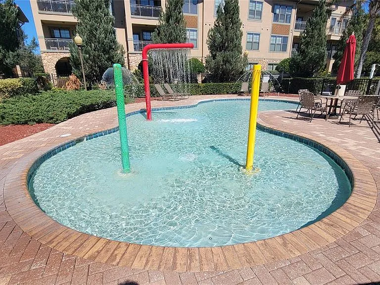 914 Charo Pkwy #123 — Photo 40
