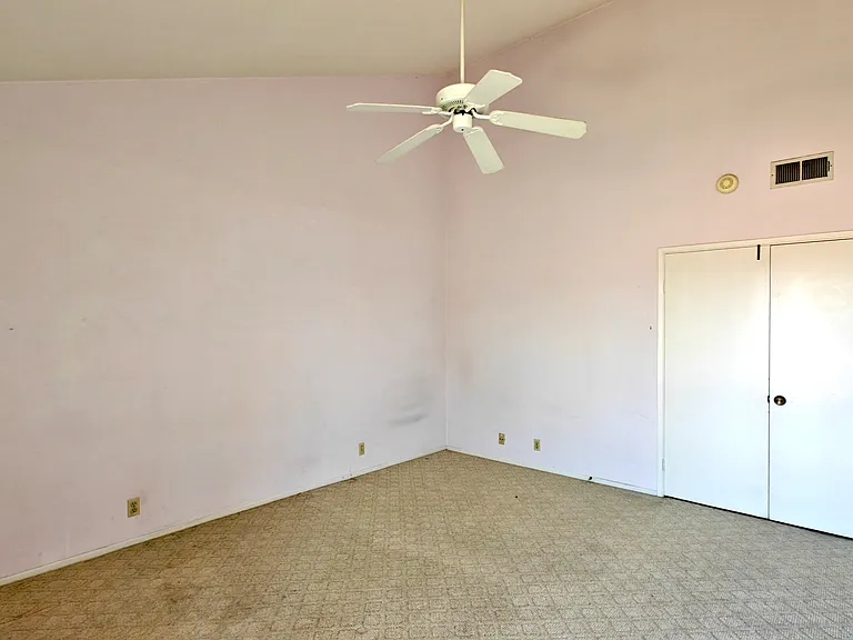 1834 S Marengo Ave #31 — Photo 19