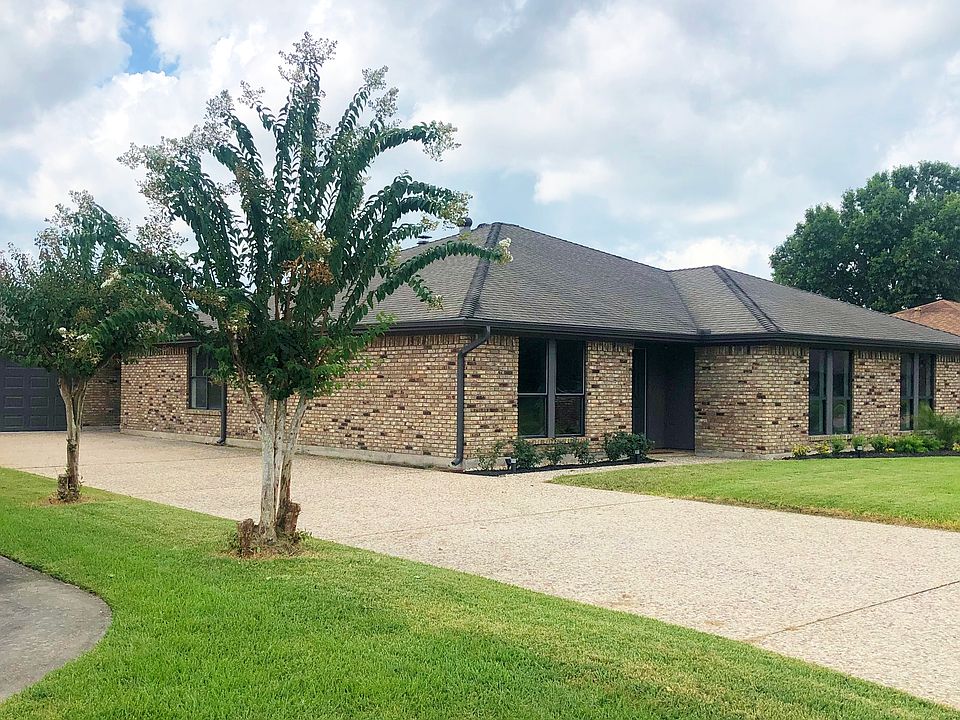1st image of 313 Nugent Dr