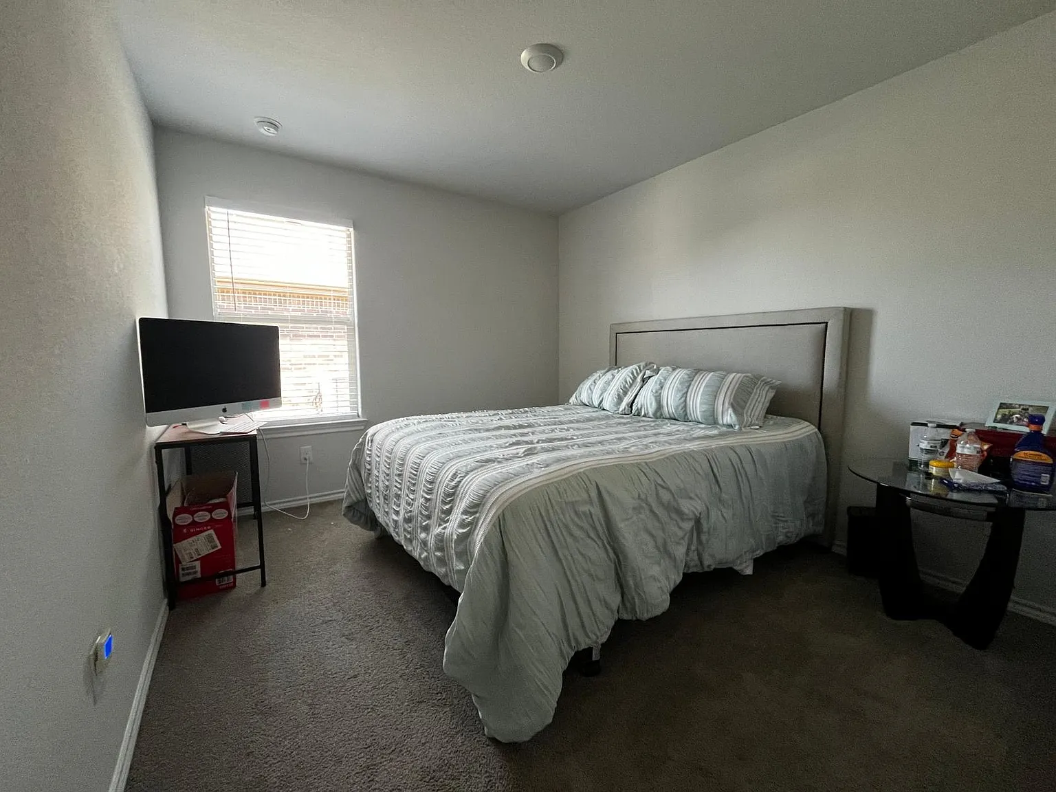 4 bed, 1744 sqft, $2,360 — Photo 3