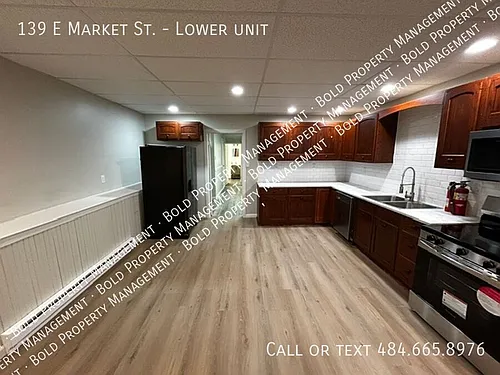 139 E Market St #LOWER Photo 1