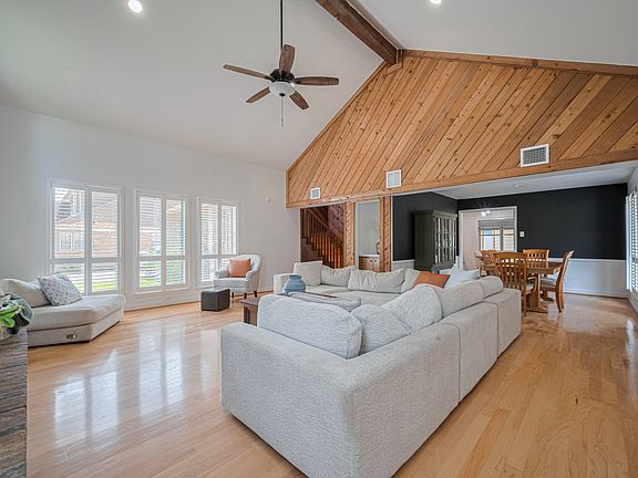 4th image of 2831 Thorne Creek Ln