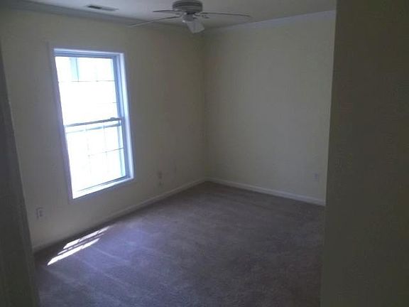 5th image of 4 Maryfield Ct