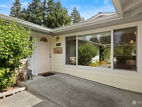 2nd image of 6215 44th Ave E