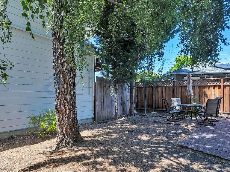5737 Claremont Ave — Photo 21