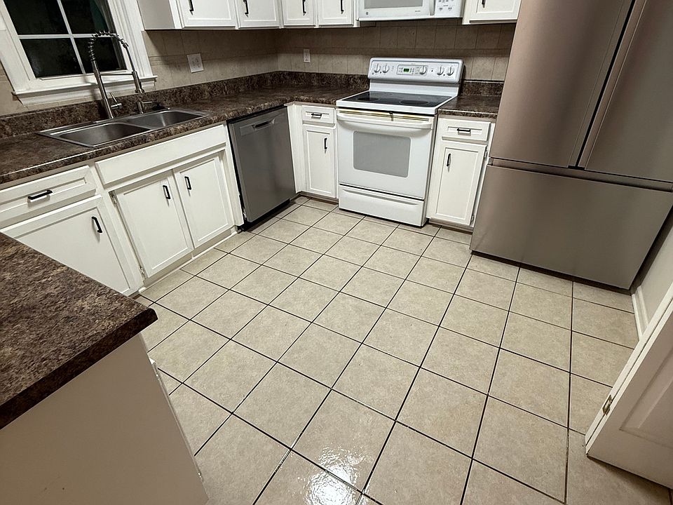 1st image of 58 Hidden Springs Rd