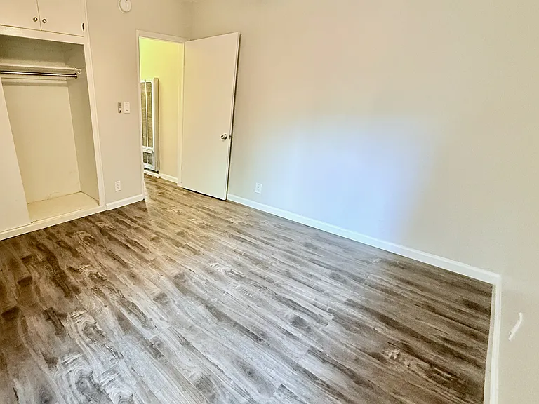 5510 Corteen Pl #6 — Photo 7