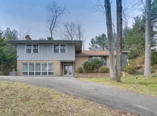 1204 Highland Cir, Blacksburg, VA 24060