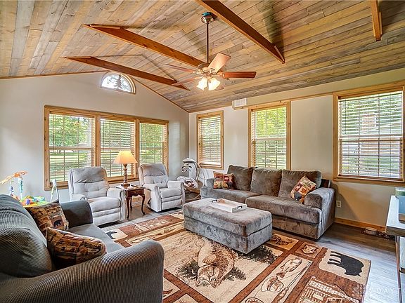 3rd image of 7884 Woody Hollow Dr