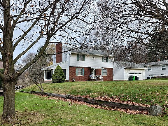 4th image of 362 Elm Ave