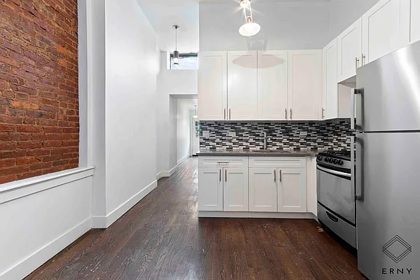 Rented by ERNY LLC | media 8