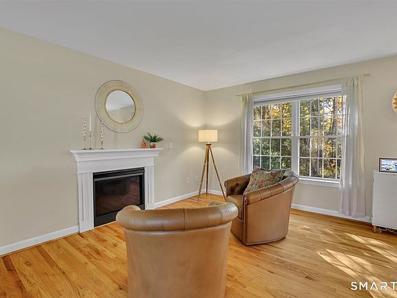 5th image of 108 Troy Road