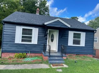 235 7th St, Burlington, NC 27215