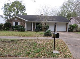 9711 S Petersham Dr, Houston, TX 77031