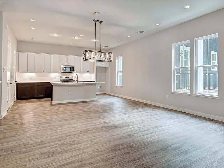 3809 Valley View Rd #13 — Photo 11