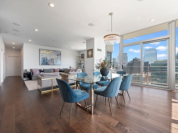 4th image of 737 W Washington Blvd APT 3607