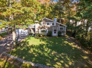3 Hearthwood Dr, Barrington, RI 02806