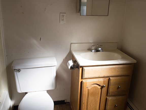 3rd image of 1025-27 12th Ave SE #3