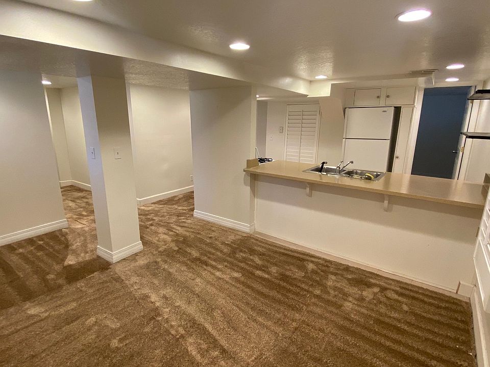 1st image of 2035 E Stratford Dr #Basement