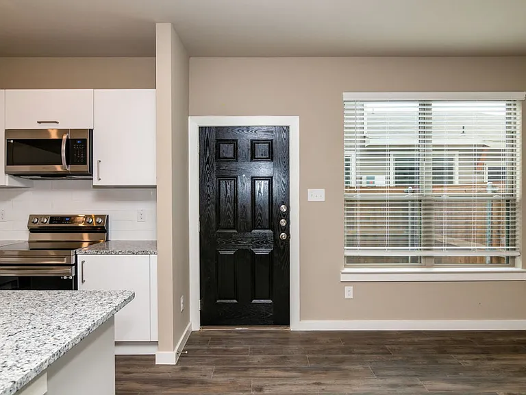 605 Harvest Moon Dr — Photo 8