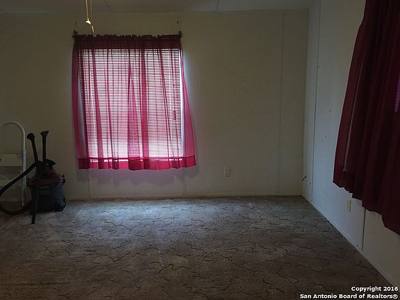 5th image of 501 W San Antonio St
