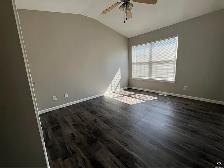 2529 Morningside Dr — Photo 12