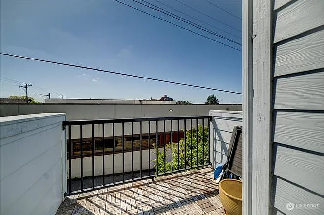 305 16th Ave S — Photo 13