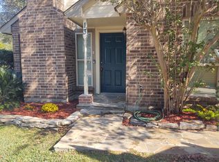 13 Regency Ln, Houston, TX 77088