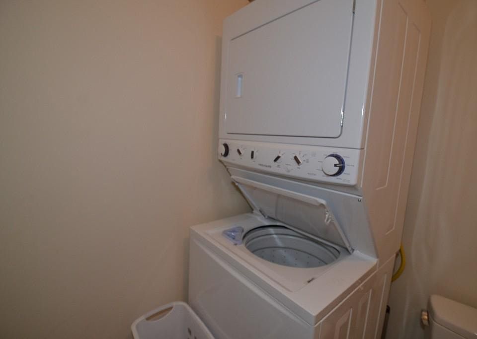 1st image of 1756 W Montrose Ave #58-1