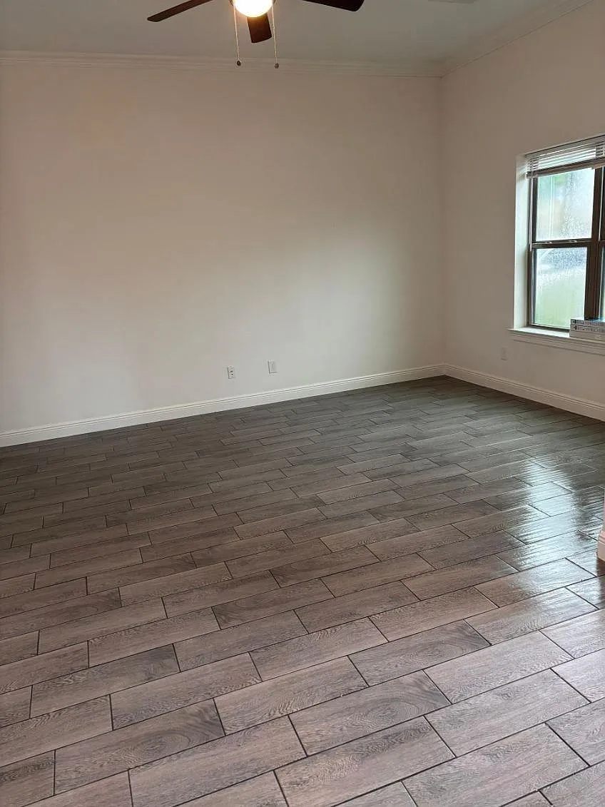 3 bed, 2.0 bath, 1165 sqft, $1,650 — Photo 2