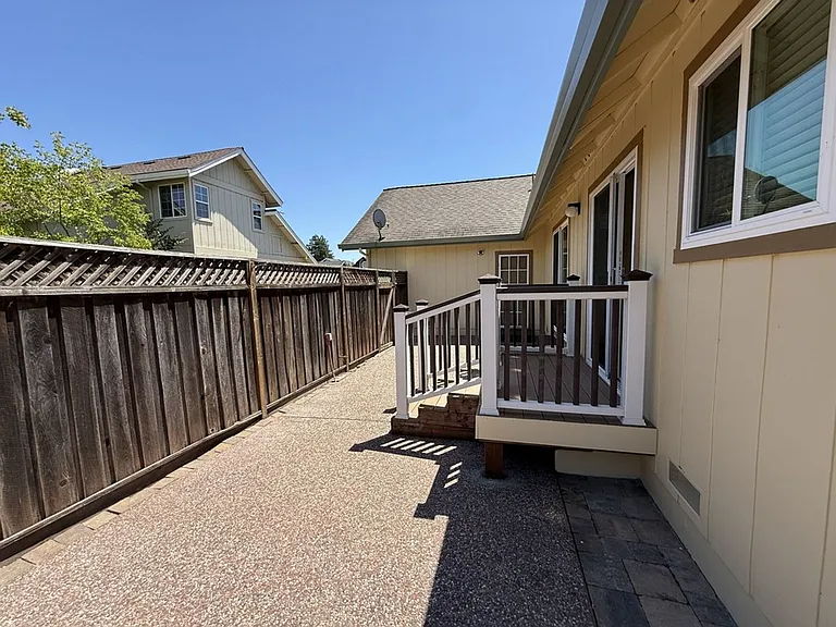 1417 Dandelion Way — Photo 6