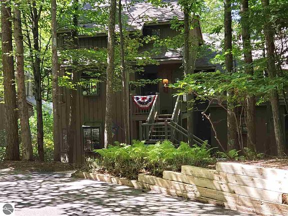 4th image of 37 Hawks Nest #37