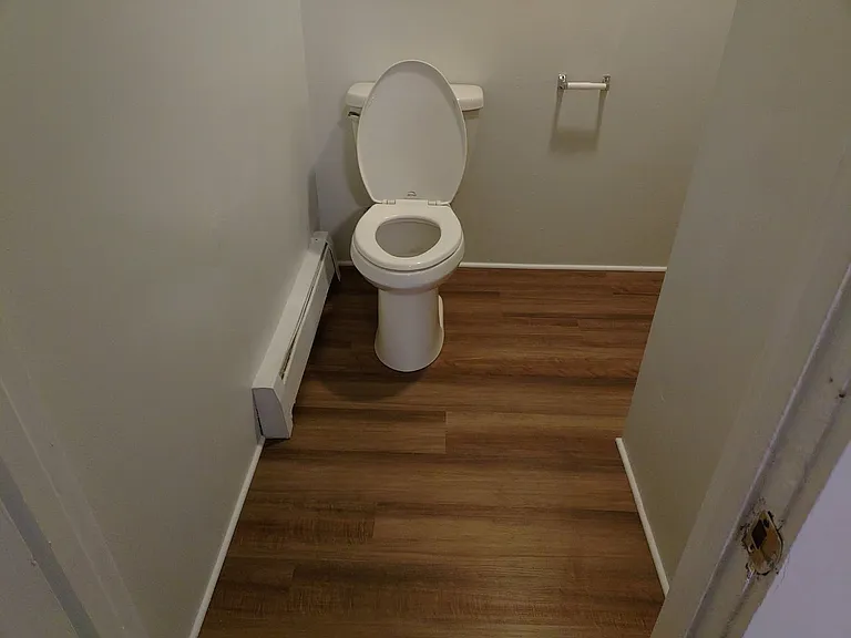 228 Oak St #1 — Photo 5