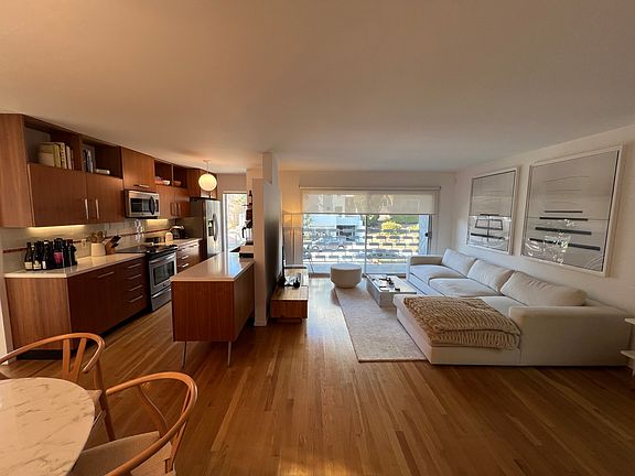 Living Room / Kitchen