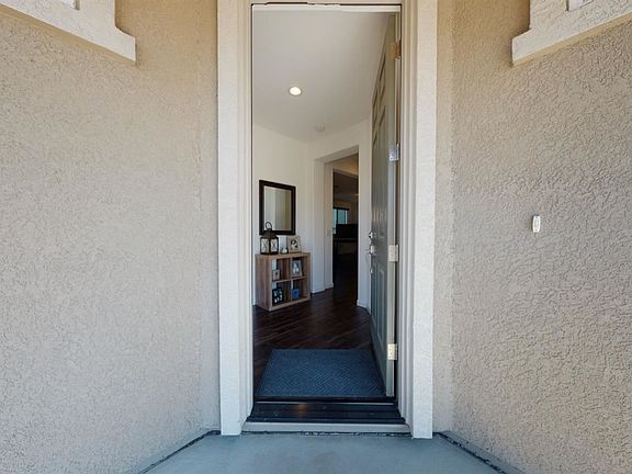 4th image of 862 Tivoli Dr