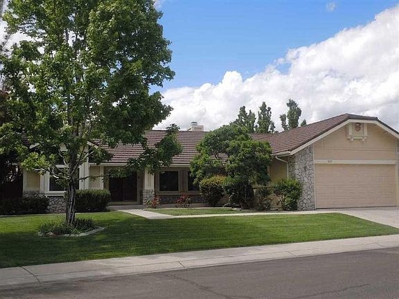 5th image of 1037 Wisteria Dr