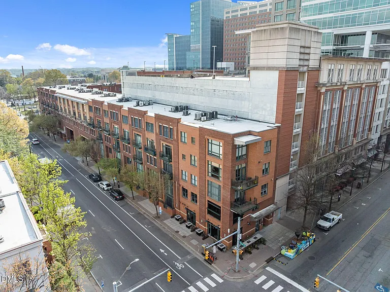 444 Blount St #205 — Photo 44