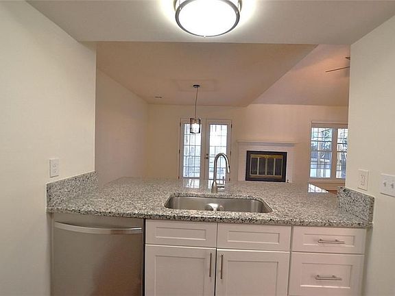 4th image of 2085 Sand Wedge Cir NW