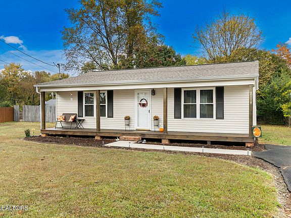 3rd image of 2119 Spring Meadow Ln SE