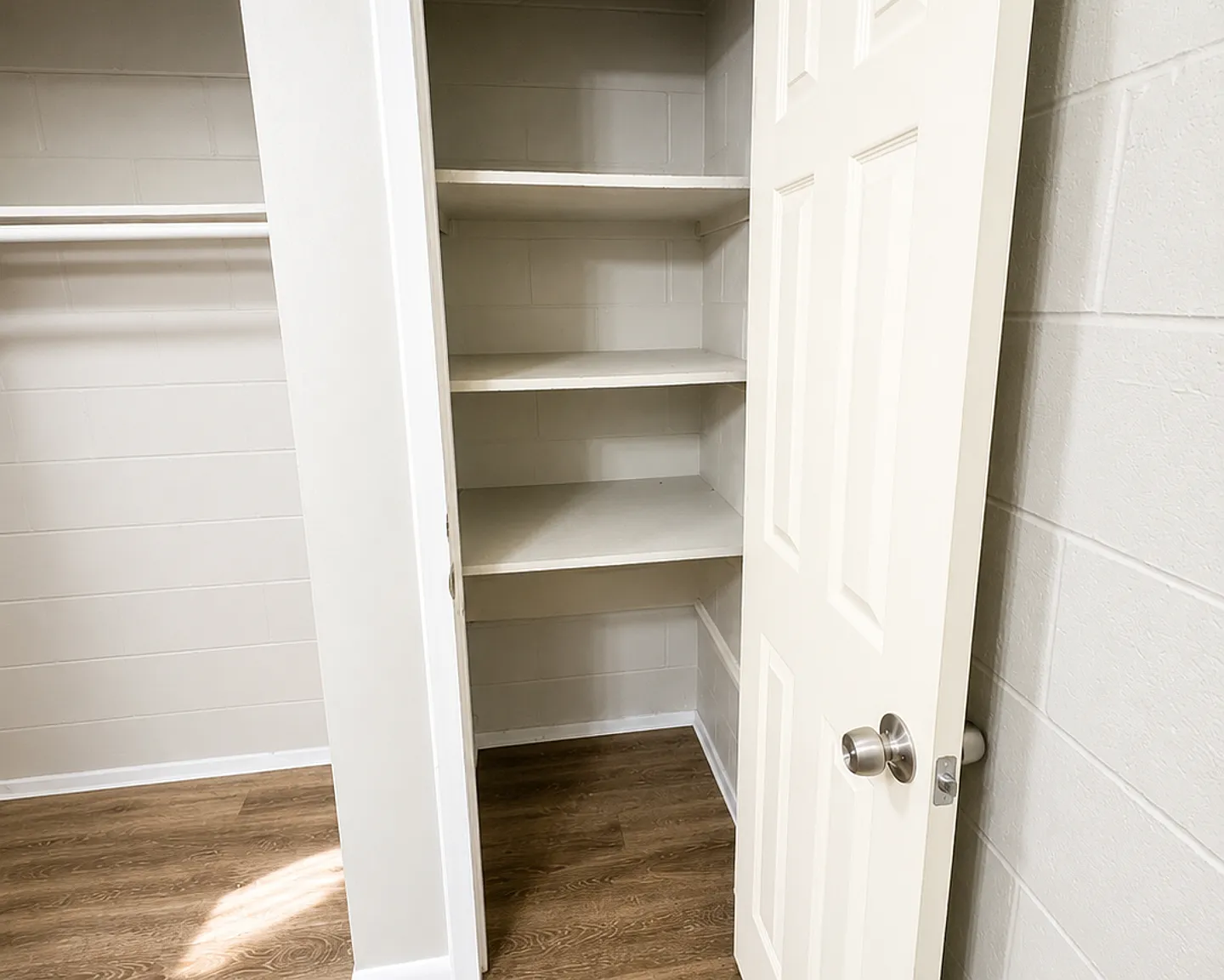 Fleur Apartments — Photo 4