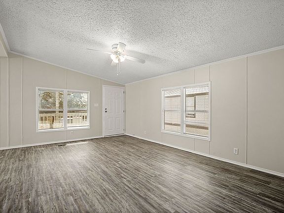 4th image of 317 Horseshoe Loop