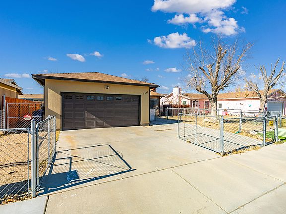 3rd image of 43635 Ponderosa St