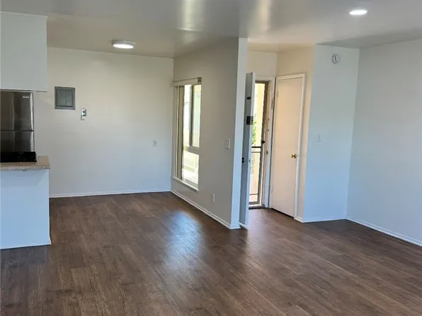 4221 E 60th St, Huntington Park, CA 90255