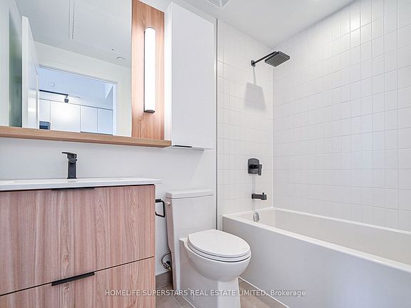 4th image of 5 Defries St #1611