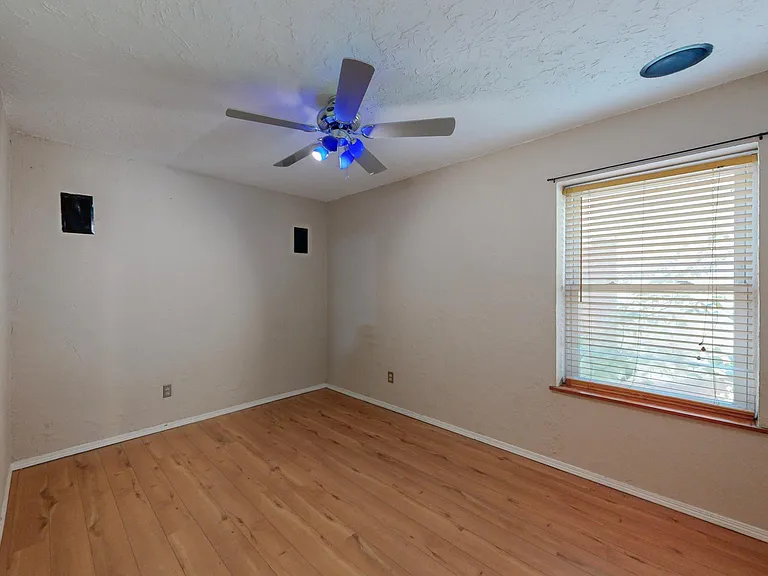 791 Chateau Ln — Photo 25