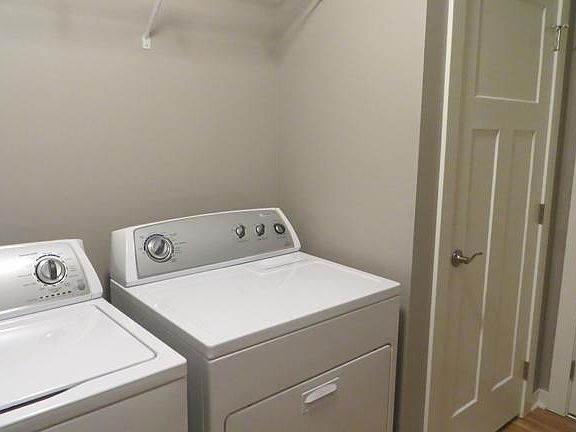 2nd image of 1620 NW Prairie Lakes Dr APT 2