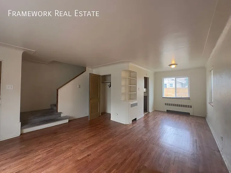 1460 N Ivanhoe St — Photo 3