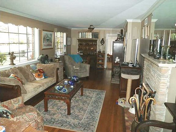 3rd image of 2822 Biltmore Ave