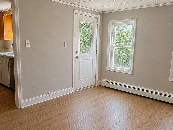 4th image of 209 Sixth Street